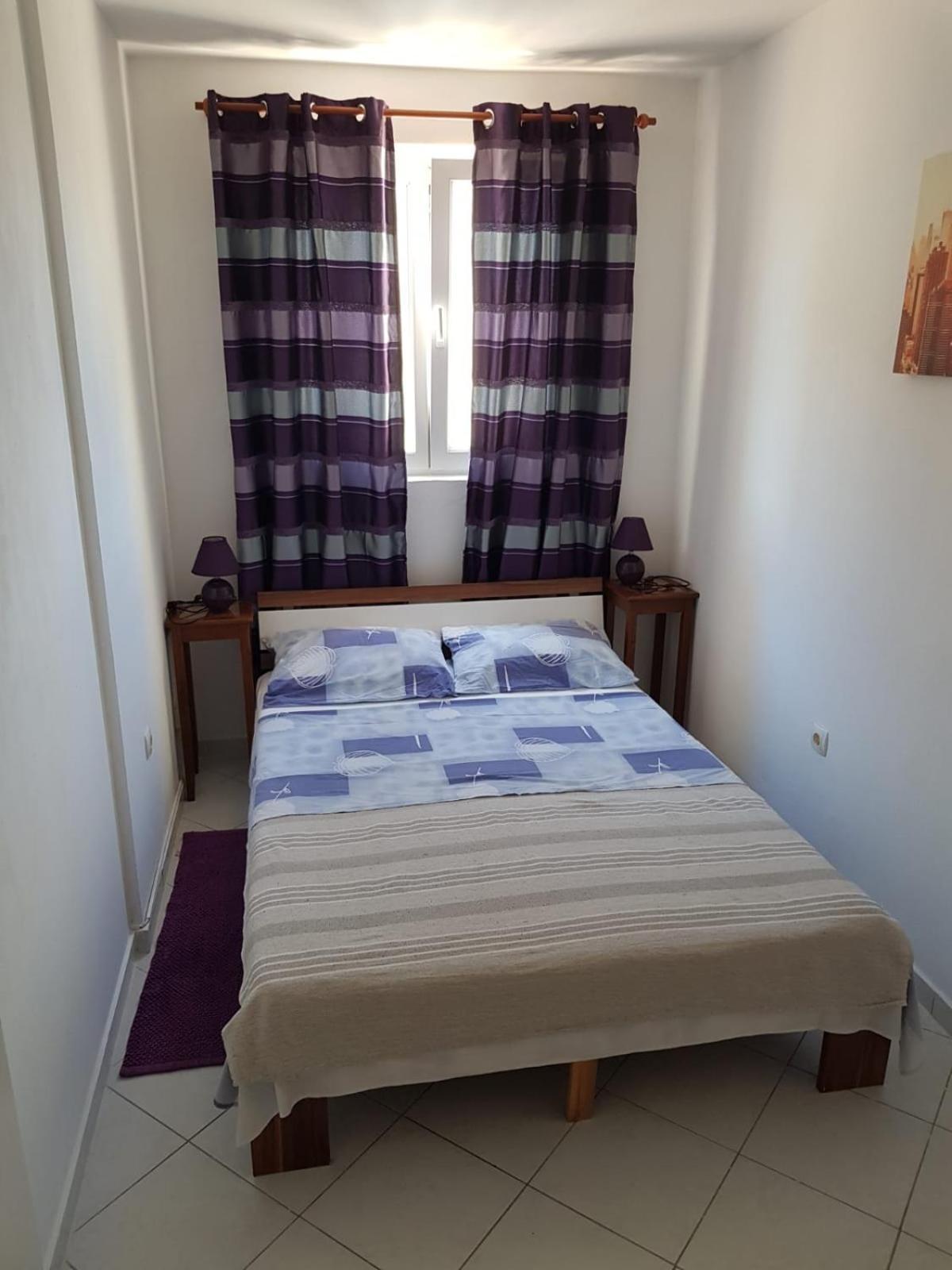 פרימוסטן Apartmani Dekovic מראה חיצוני תמונה