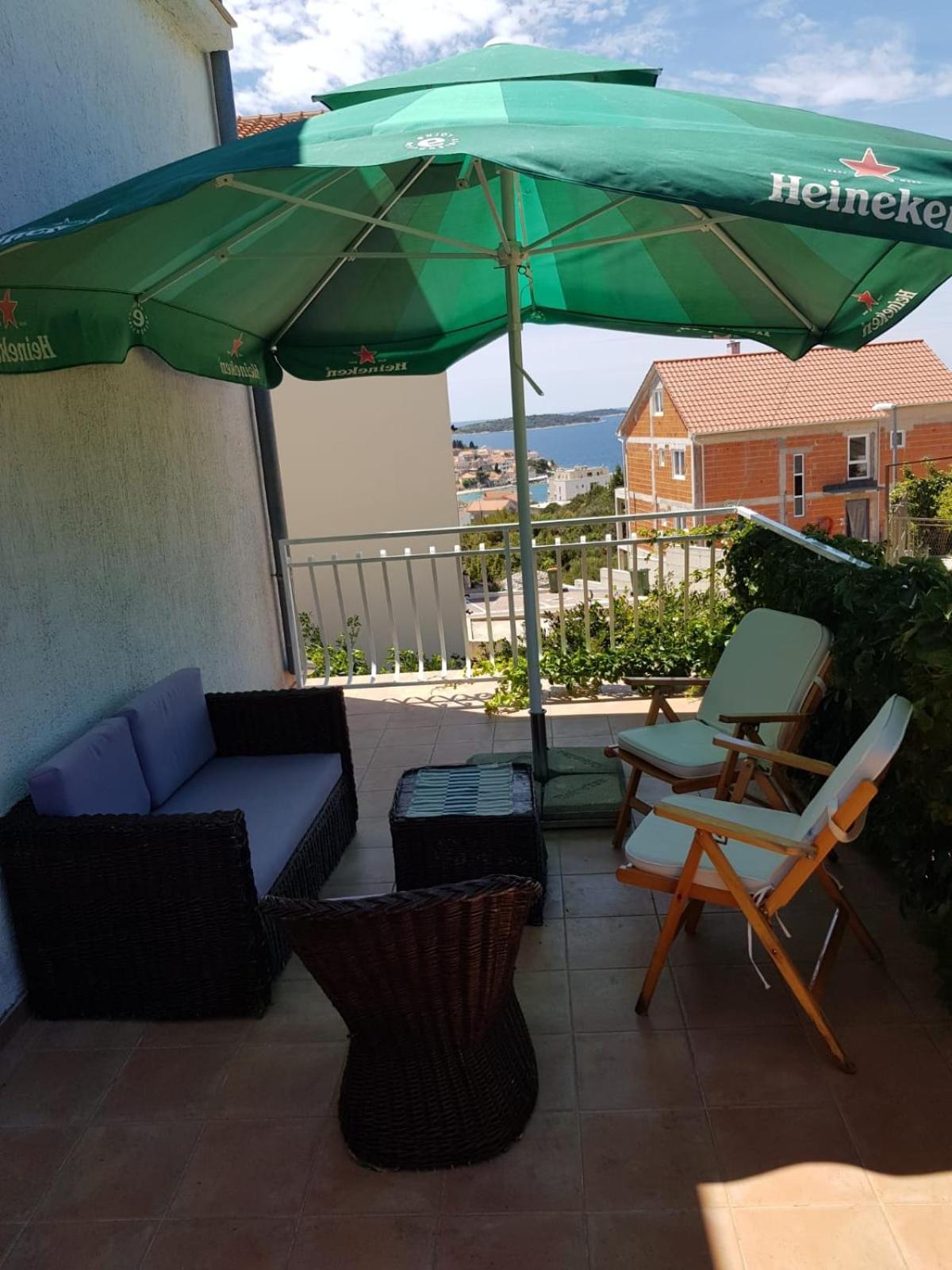 פרימוסטן Apartmani Dekovic מראה חיצוני תמונה